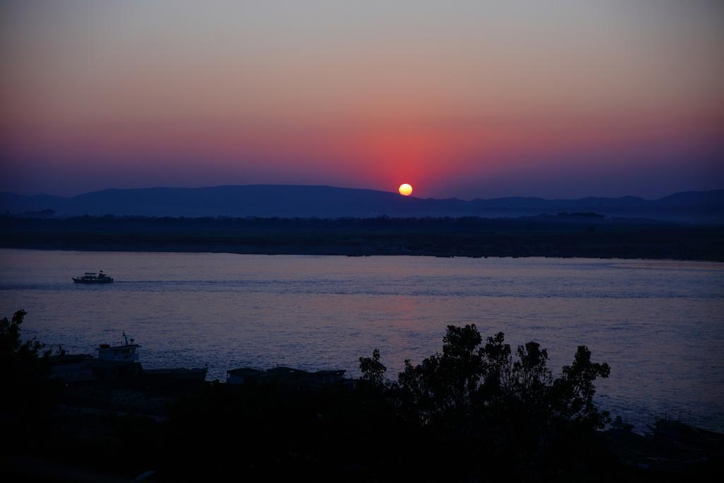 Aye Yar River View Resort Баган Екстер'єр фото